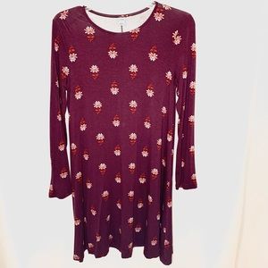 NWOT- Old Navy Maroon Floral Patterned Shift Dress